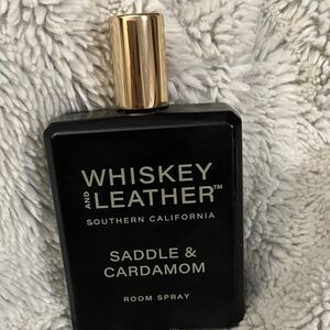 Saddle & Cardamom Room Spray - Black and Gold